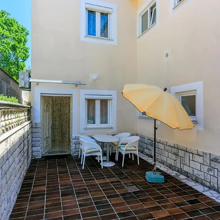 Apartment Bella *