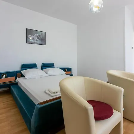 Bella Apartment *